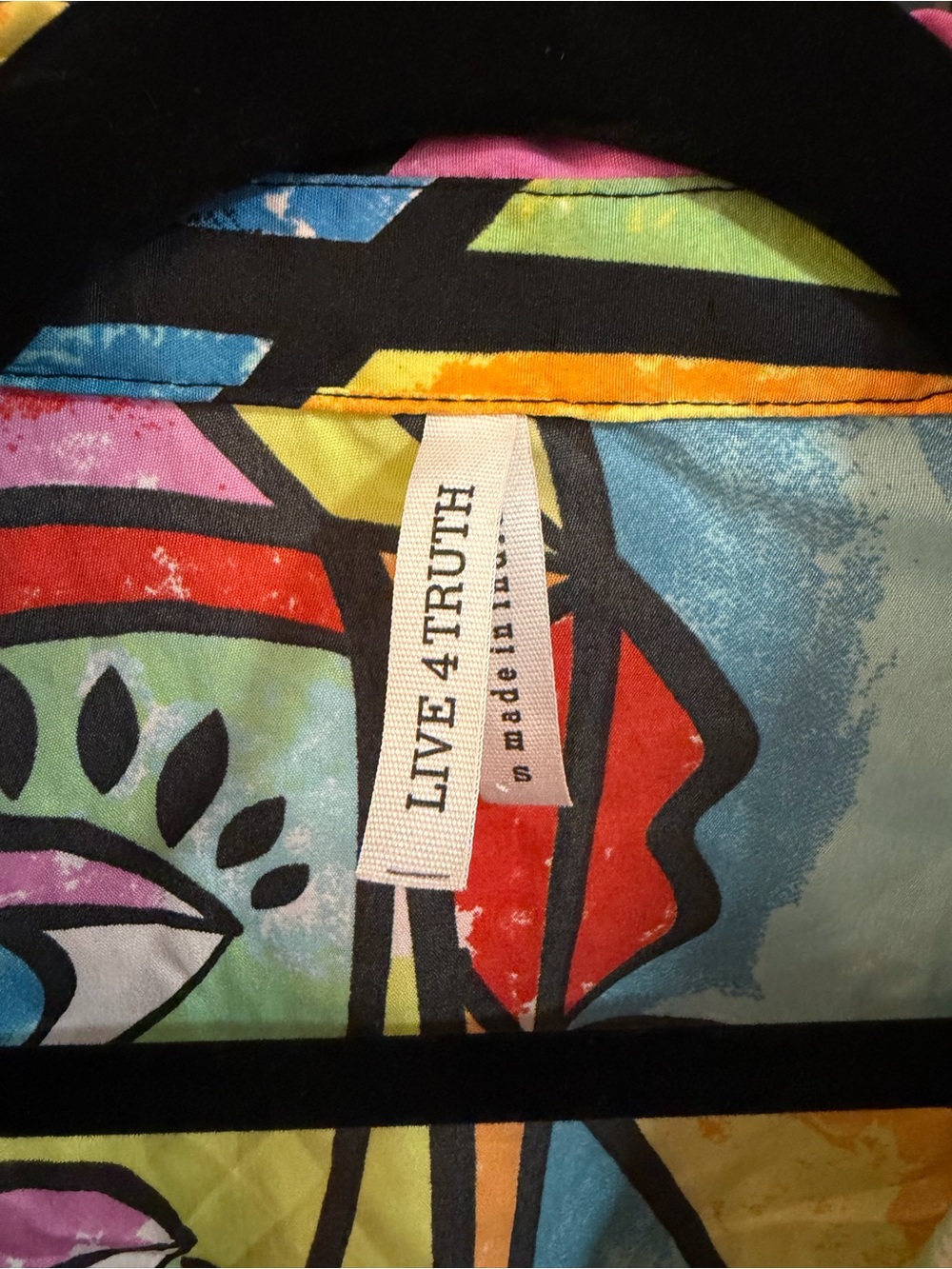 Live 4 Truth Multicolor Abstract Cropped Button-Down Top - Picture 3 of 3
